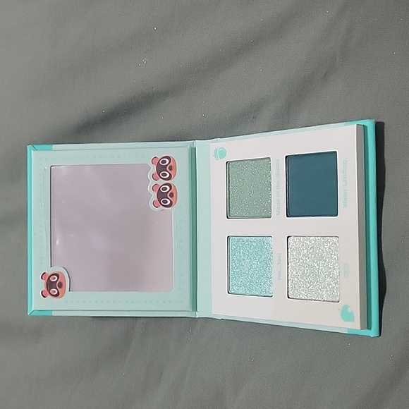 Colourpop animal crossing Nook, Inc. Eyeshadow quad - Picture 2 of 3